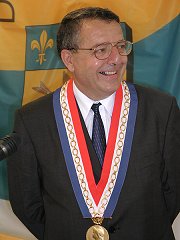 Le maire Yves Laporte