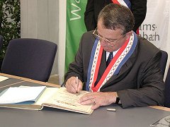 Eintrag ins Goldene Buch der Stadt