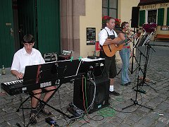 Auch Musik geh&ouml;rt dazu