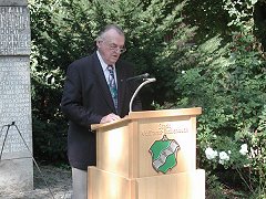 Vorsitzender Rolf Rohde &uuml;bersetzt